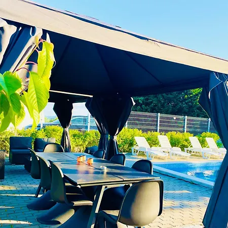 Apartament Stefaniya *